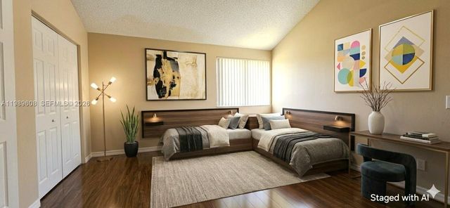 610 Commodore Dr, Plantation, FL 33325