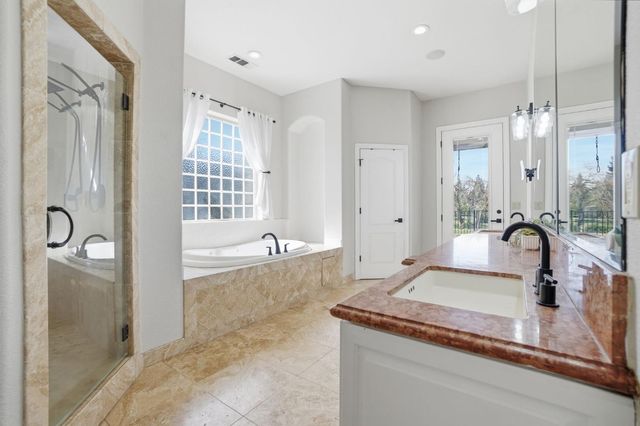 10749 Amerine Ln, Oakdale, CA 95361