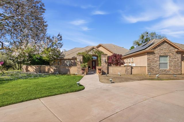 10749 Amerine Ln, Oakdale, CA 95361