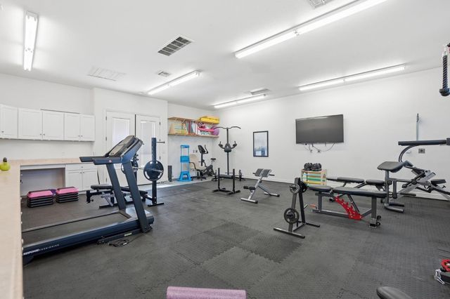 10749 Amerine Ln, Oakdale, CA 95361