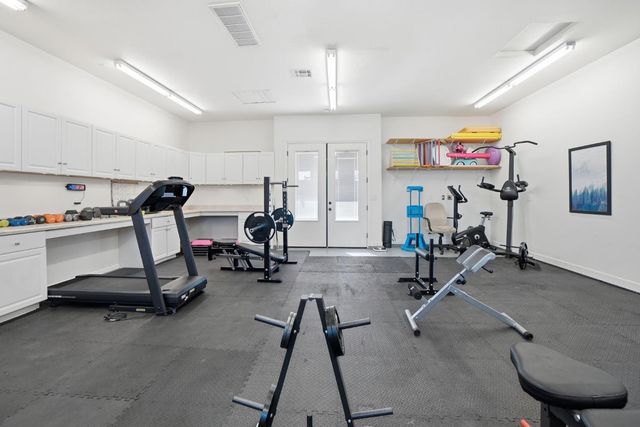 10749 Amerine Ln, Oakdale, CA 95361