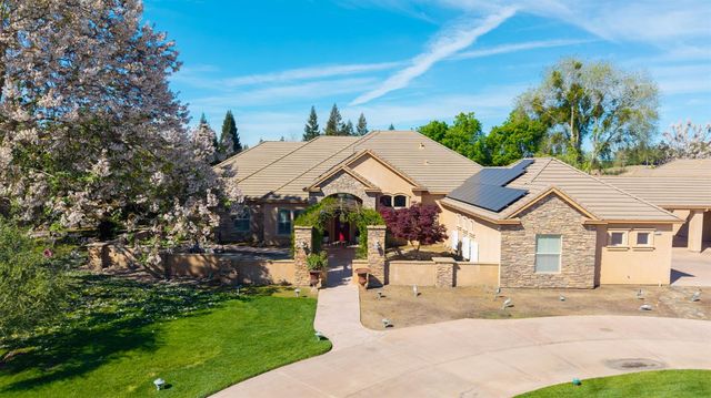 10749 Amerine Ln, Oakdale, CA 95361