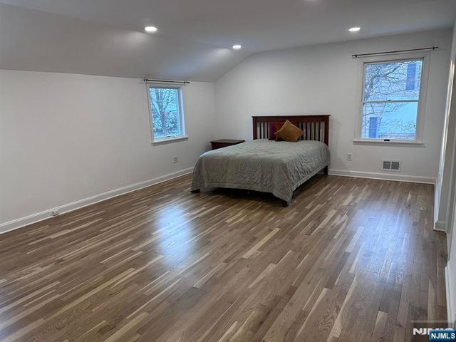 14 Louise Lane, Tenafly, NJ 07670