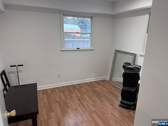 14 Louise Lane, Tenafly, NJ 07670