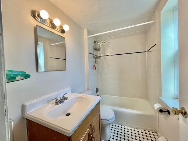 34 Clark St 10, Arlington, MA 02476