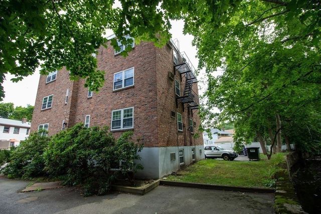 34 Clark St 10, Arlington, MA 02476