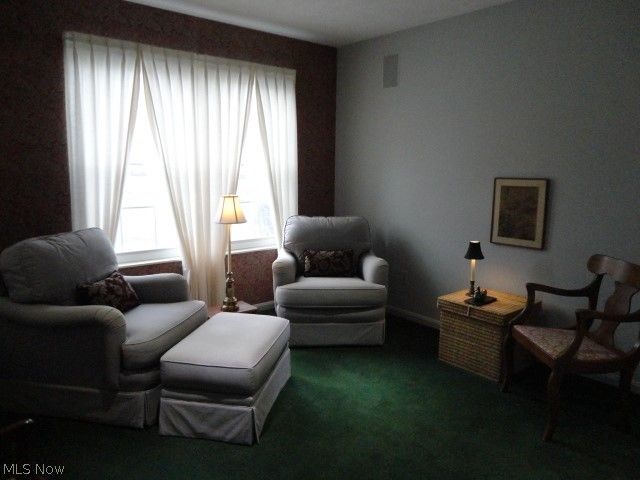 24690 Thicket Lane 32, Olmsted Falls, OH 44138