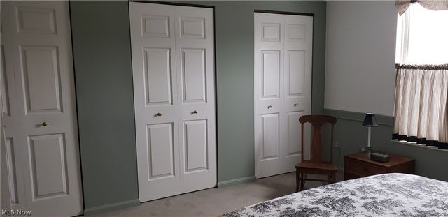 24690 Thicket Lane 32, Olmsted Falls, OH 44138