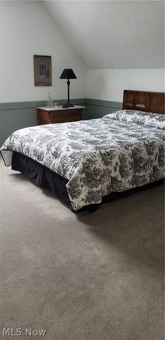 24690 Thicket Lane 32, Olmsted Falls, OH 44138