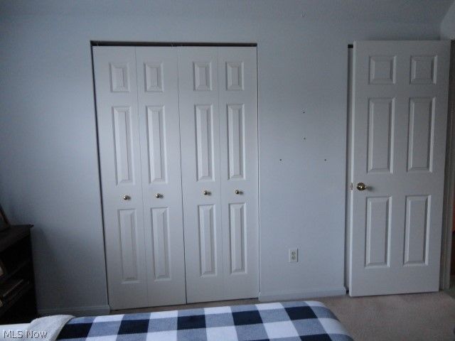 24690 Thicket Lane 32, Olmsted Falls, OH 44138