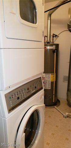 24690 Thicket Lane 32, Olmsted Falls, OH 44138