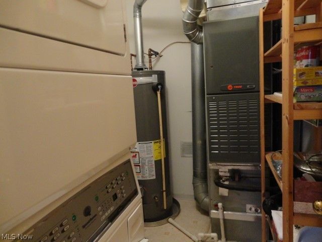 24690 Thicket Lane 32, Olmsted Falls, OH 44138