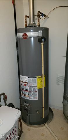 24690 Thicket Lane 32, Olmsted Falls, OH 44138