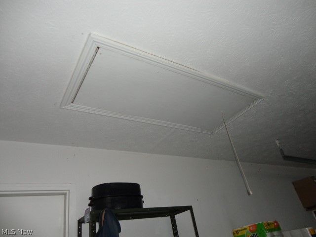 24690 Thicket Lane 32, Olmsted Falls, OH 44138