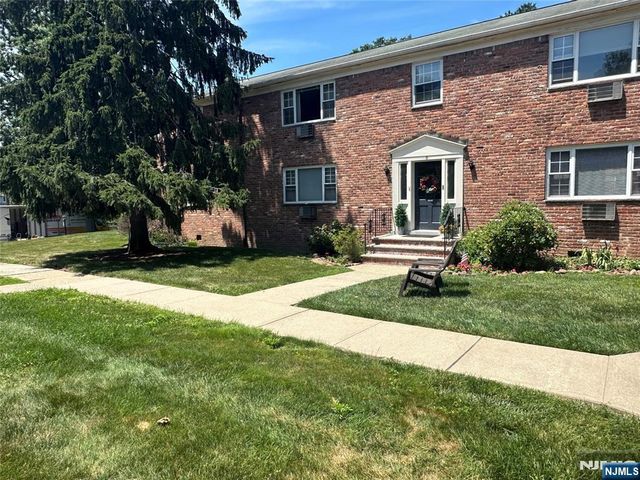 65 Hawthorne Place, Montclair, NJ 07042