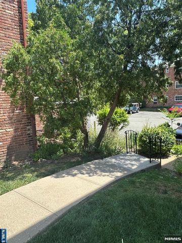 65 Hawthorne Place, Montclair, NJ 07042