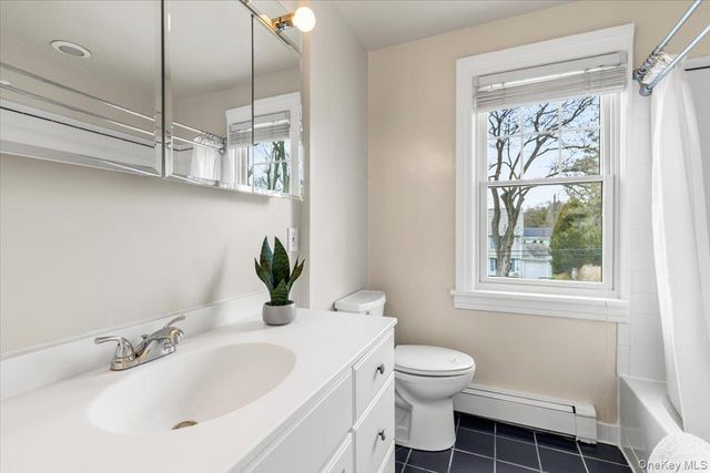 12 Robin Hill Road, Scarsdale, NY 10583