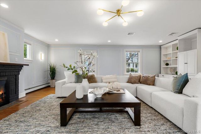 12 Robin Hill Road, Scarsdale, NY 10583