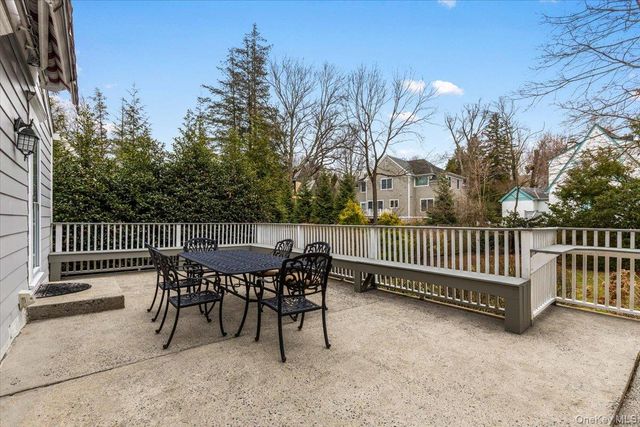 12 Robin Hill Road, Scarsdale, NY 10583