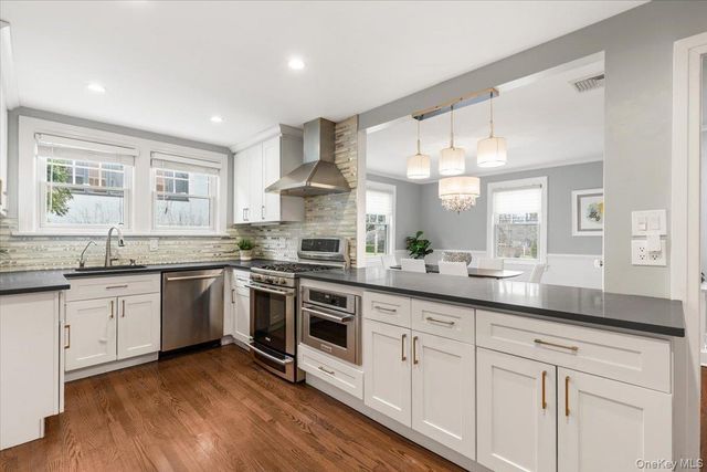 12 Robin Hill Road, Scarsdale, NY 10583