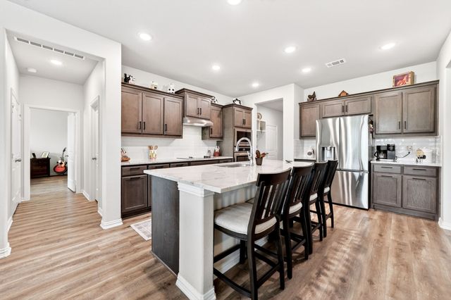2446 Blackjack Oak Road, Oak Ridge, TX 75161