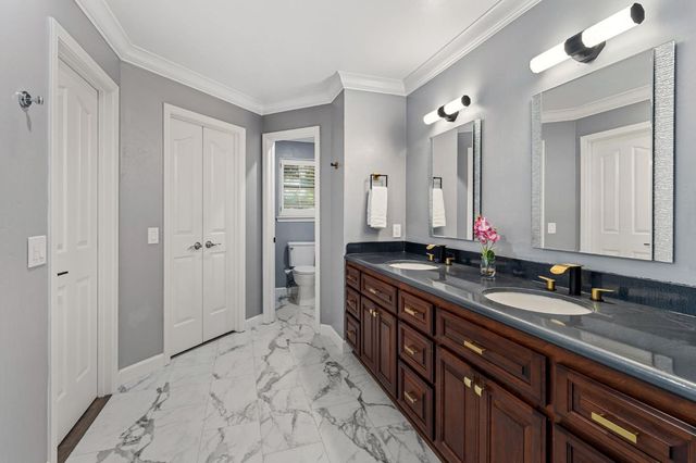 4816 Runway Dr, Fair Oaks, CA 95628