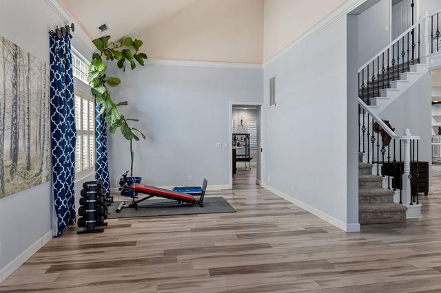 4816 Runway Dr, Fair Oaks, CA 95628