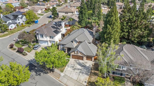 4816 Runway Dr, Fair Oaks, CA 95628