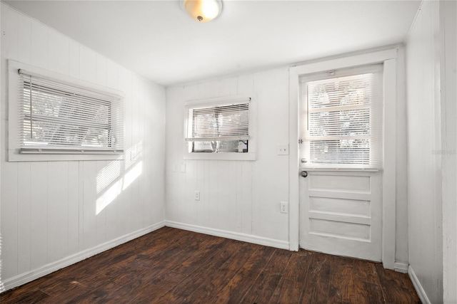 211 E CLUSTER AVENUE, Tampa, FL 33604