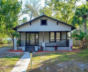 211 E CLUSTER AVENUE, Tampa, FL 33604