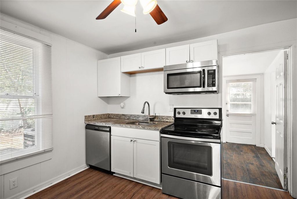 Image 3 of property listing at 211 E CLUSTER AVENUE, Tampa, FL 33604