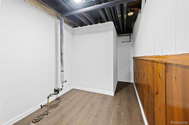 8060 Edward Avenue, Center Line, MI 48015