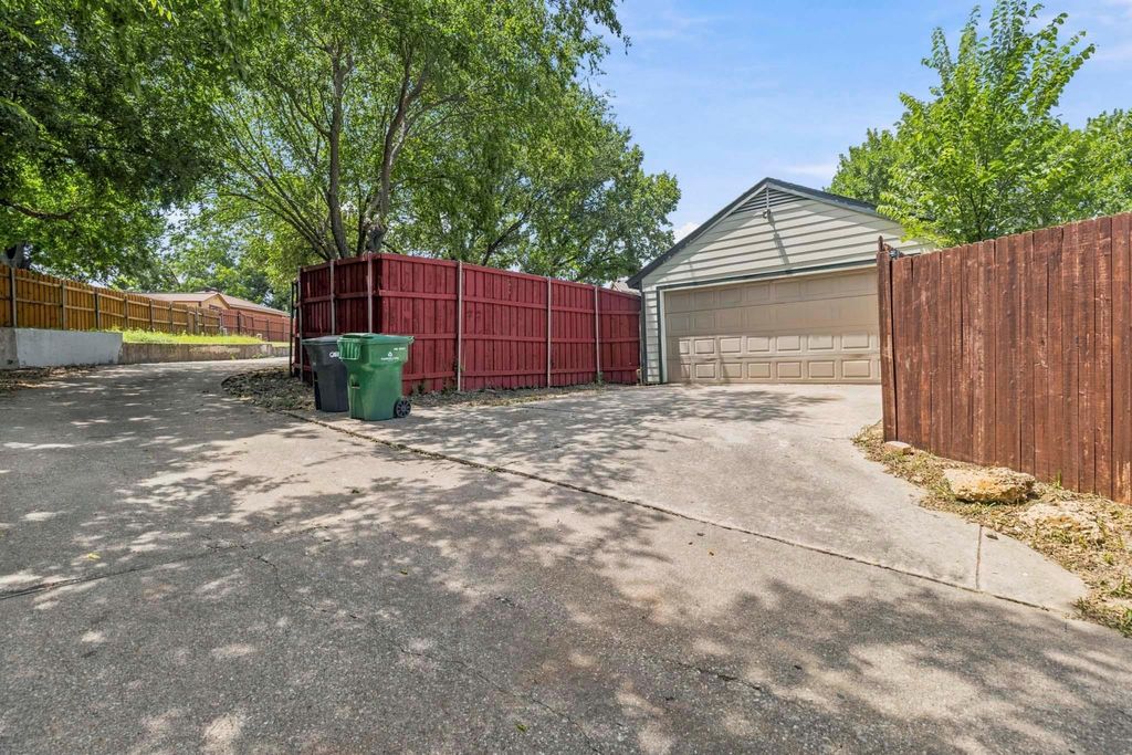 1803 Sherwood Place, Carrollton, TX 75006 — photo 4