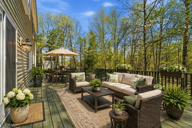 894 Ardsley Ln, Bridgewater Twp., NJ 08807