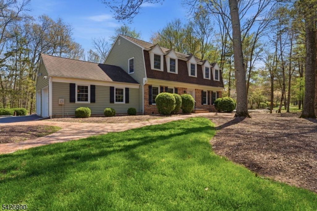 894 Ardsley Ln, Bridgewater Twp., NJ 08807