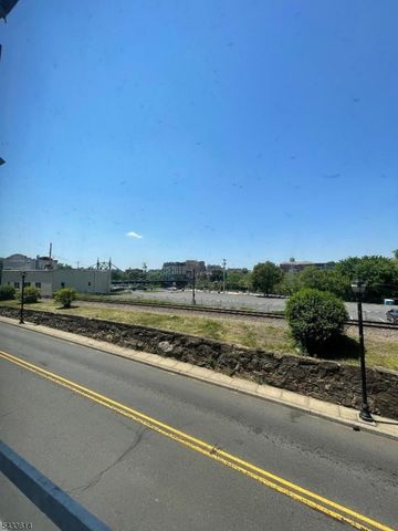 22 N Main St, Phillipsburg Town, NJ 08865