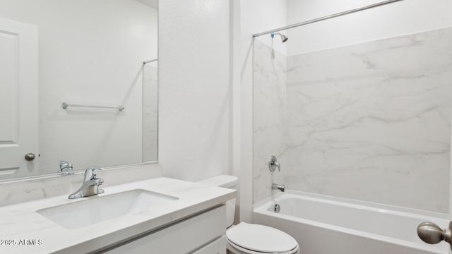 16170 N Catanzaro Drive, Maricopa, AZ 85138