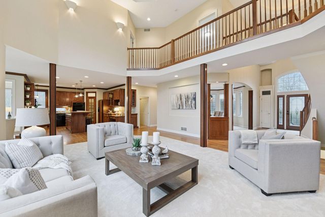 27740 Brynmawr Place, Excelsior, MN 55331