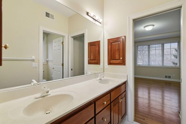 27740 Brynmawr Place, Excelsior, MN 55331