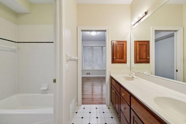 27740 Brynmawr Place, Excelsior, MN 55331