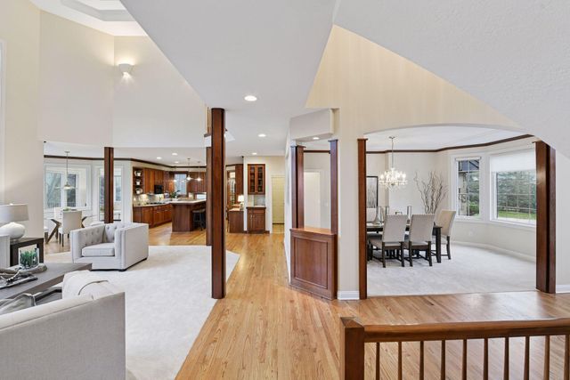 27740 Brynmawr Place, Excelsior, MN 55331