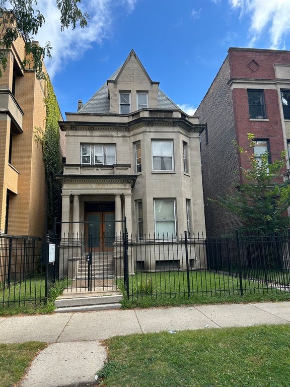 4709 S Michigan Avenue 1, Chicago, IL 60615