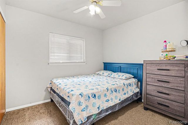 22844 Hillock Avenue, Warren, MI 48089