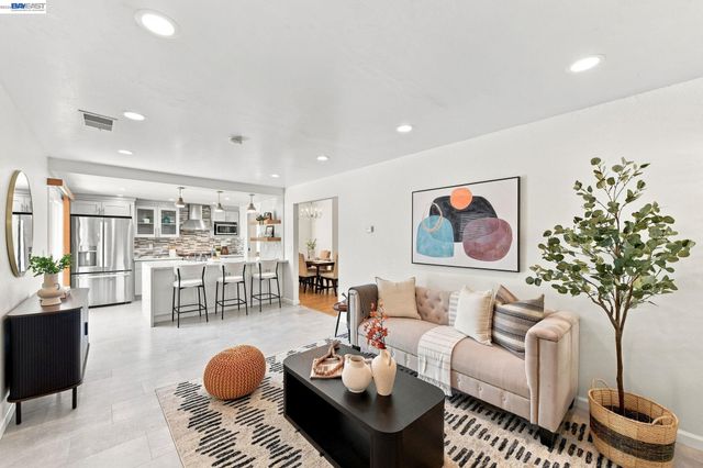 3830 Campbell Pl, Fremont, CA 94536