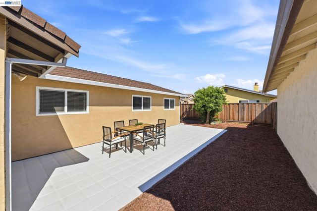 3830 Campbell Pl, Fremont, CA 94536