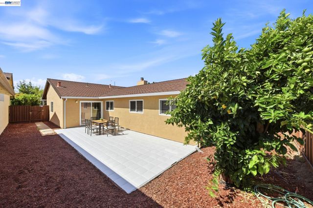 3830 Campbell Pl, Fremont, CA 94536