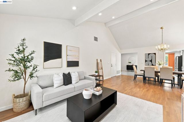 3830 Campbell Pl, Fremont, CA 94536