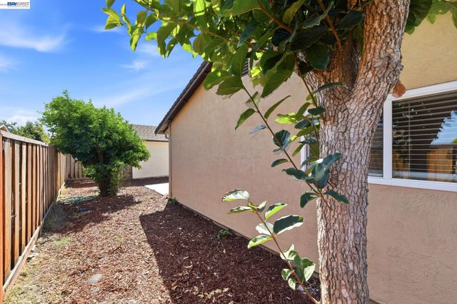 3830 Campbell Pl, Fremont, CA 94536