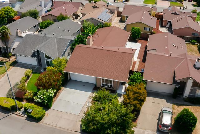 3830 Campbell Pl, Fremont, CA 94536