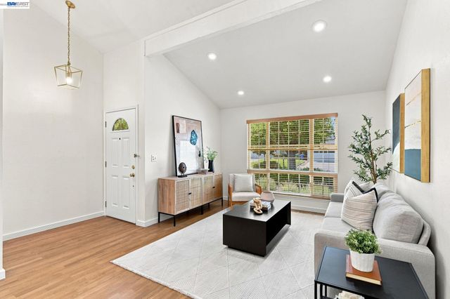 3830 Campbell Pl, Fremont, CA 94536